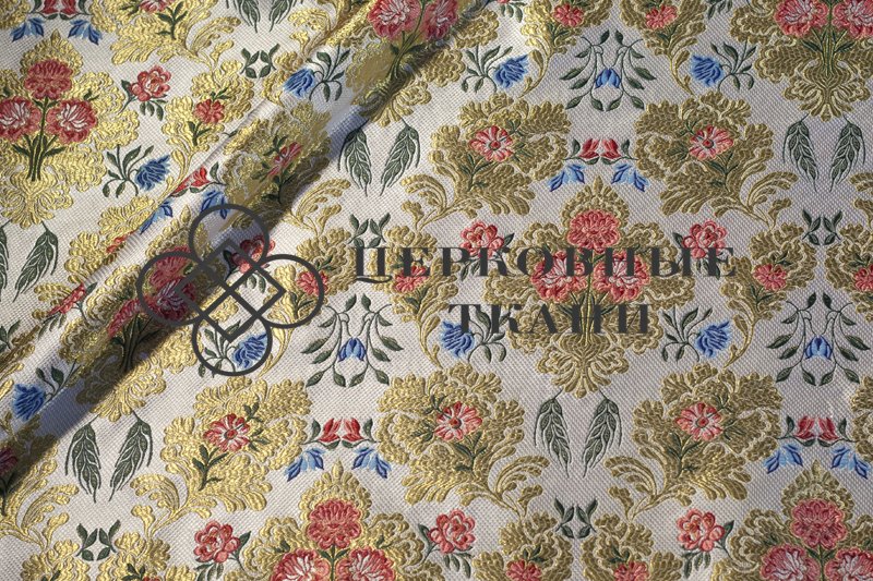 Brocade-with-flowers-milk-gold-pink